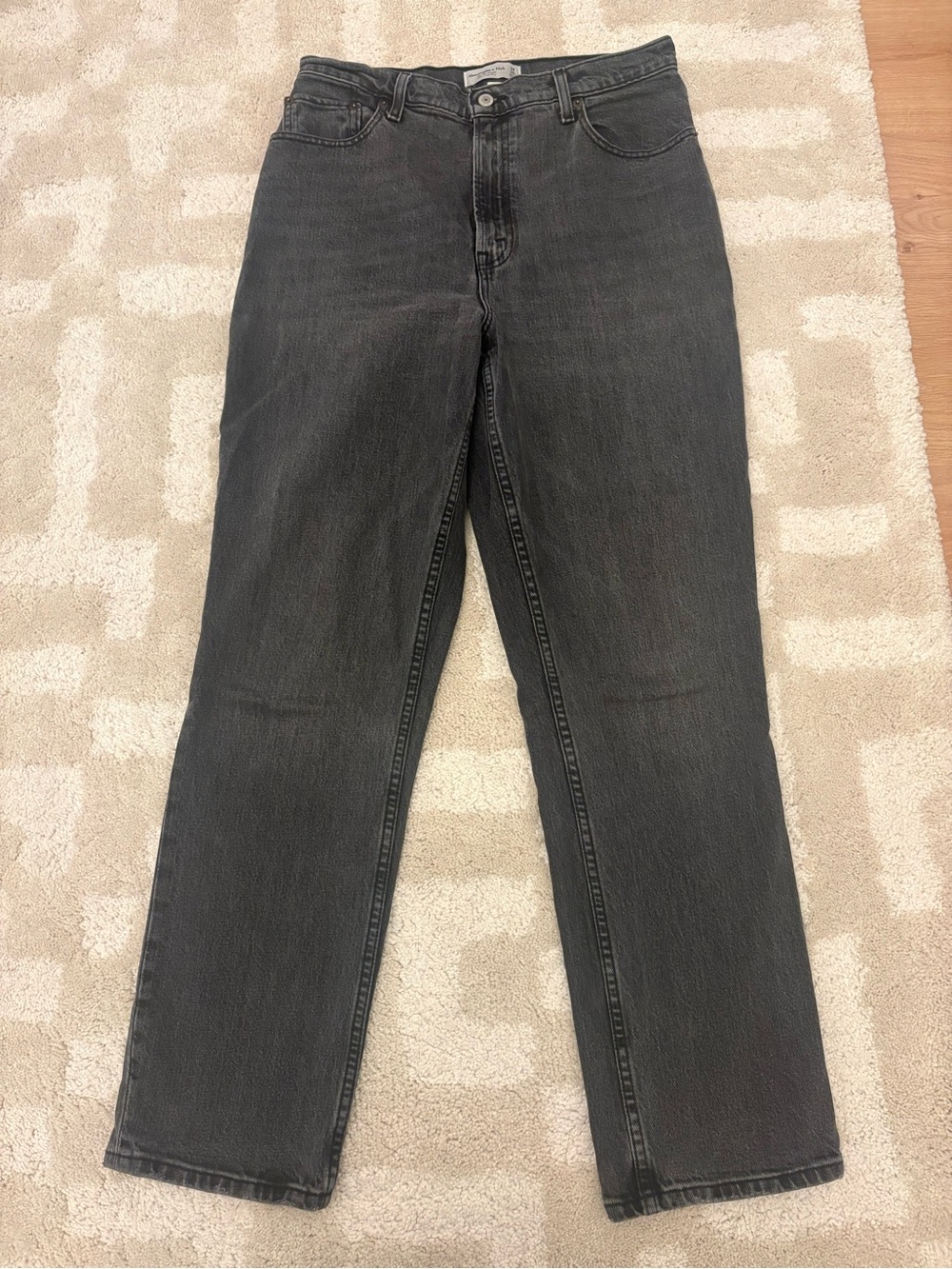 Abercrombie & Fitch ‘90’s Straight Leg Jeans - Washed Black - Curve Love